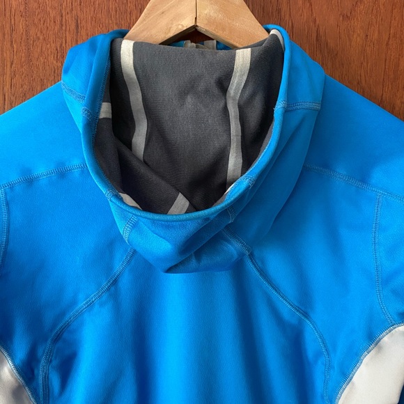 Mountain Hardwear wind stopper shell/jacket - Picture 5 of 15